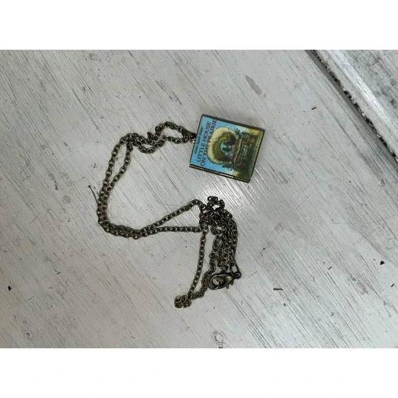 Little House on the Prairie Tv Show Book Laura Ingalls Wilder Necklace locket - Picture 6 of 8
